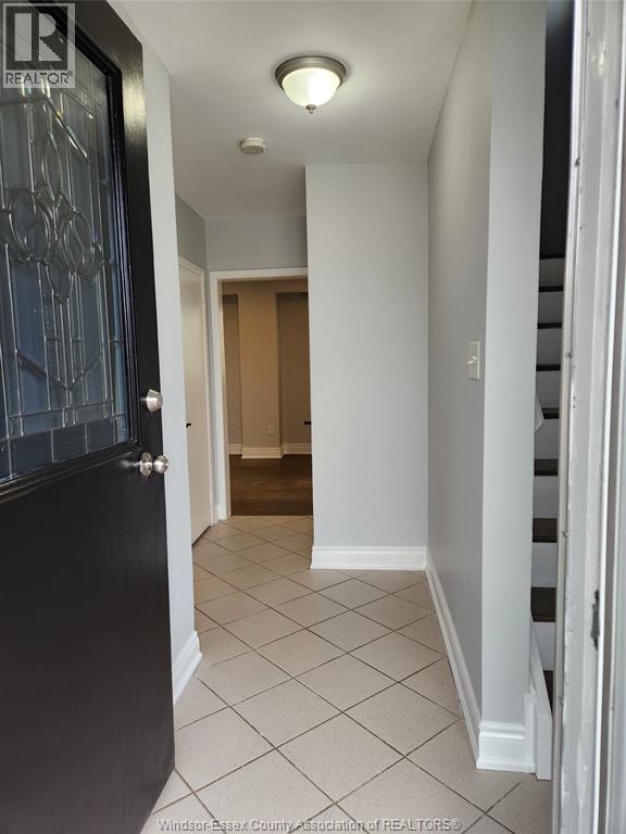 4-bedroom Single Family at 45 Aloma Crescent, Brampton — photograph 2
