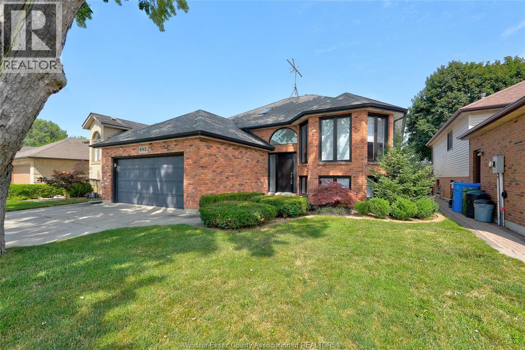 Single Family — 682 Michael Drive, Tecumseh, Ontario