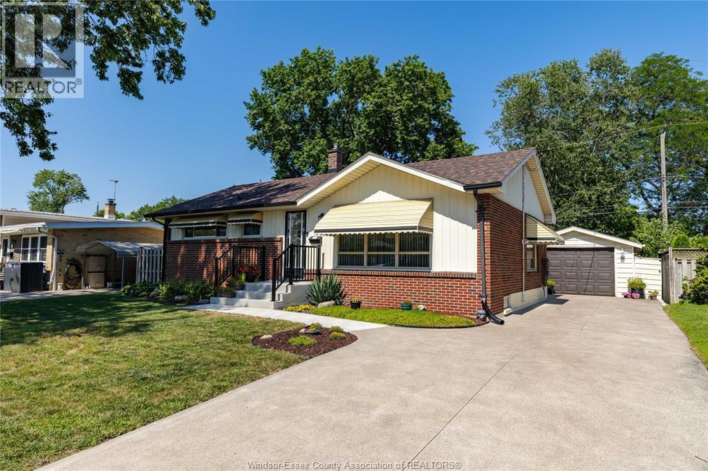 Single Family — 3640 Charlevoix Avenue, Windsor, Ontario