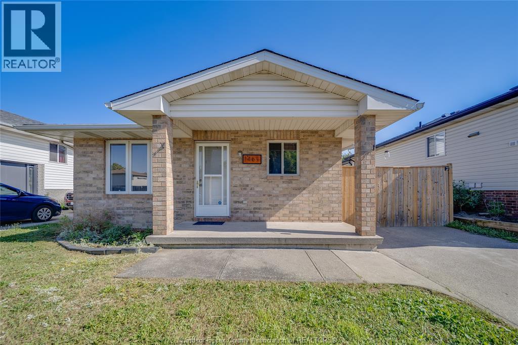 1465 Foster Avenue, Windsor — primary photograph