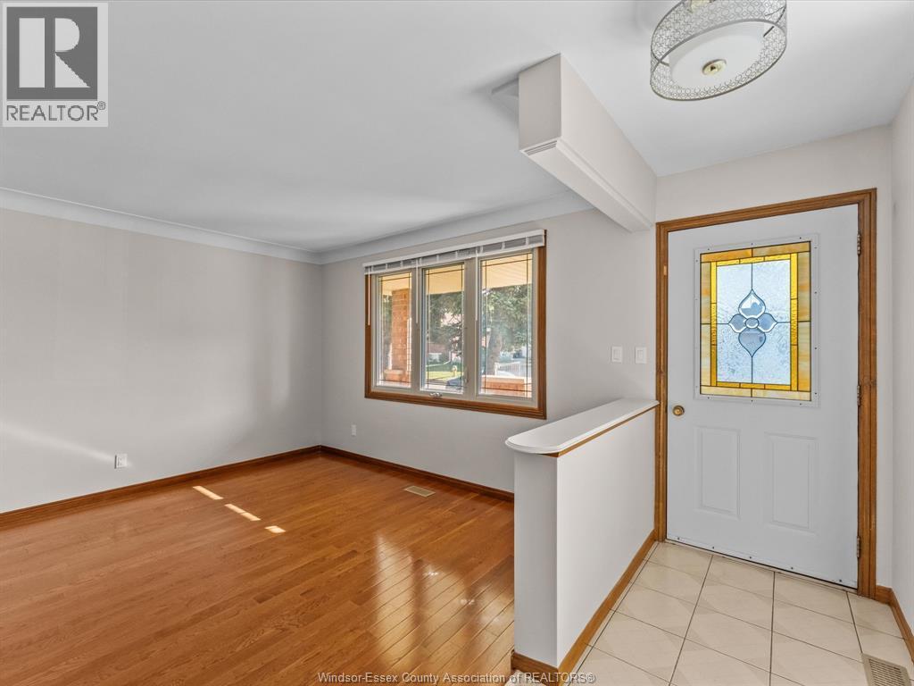 2787 Lionel Drive, Windsor — photograph 3