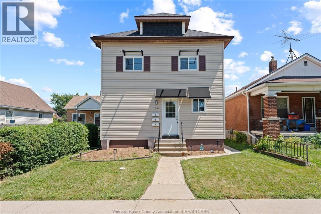 1564 Langlois Avenue, Windsor — primary photograph