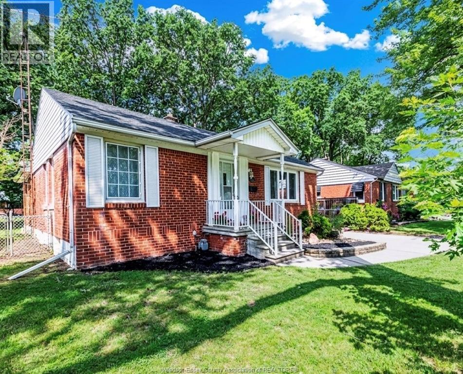 3365 Curry Avenue, Windsor — photograph 3