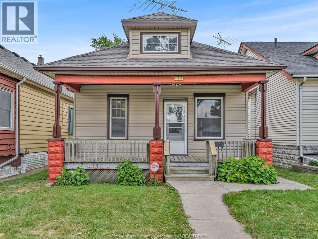 489 McKay, Windsor — primary photograph