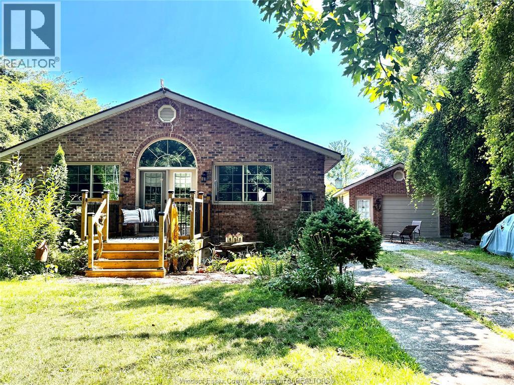 22 Patsy Lane, Pelee Island — primary photograph
