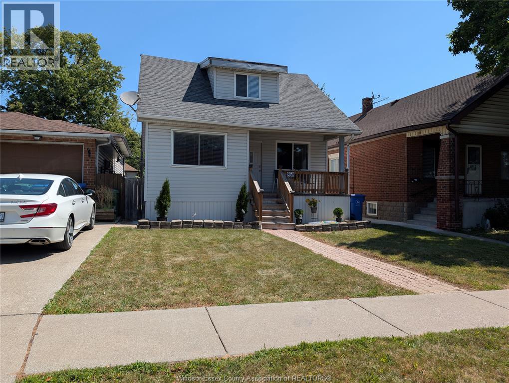 868 Elm, Windsor — photograph 3