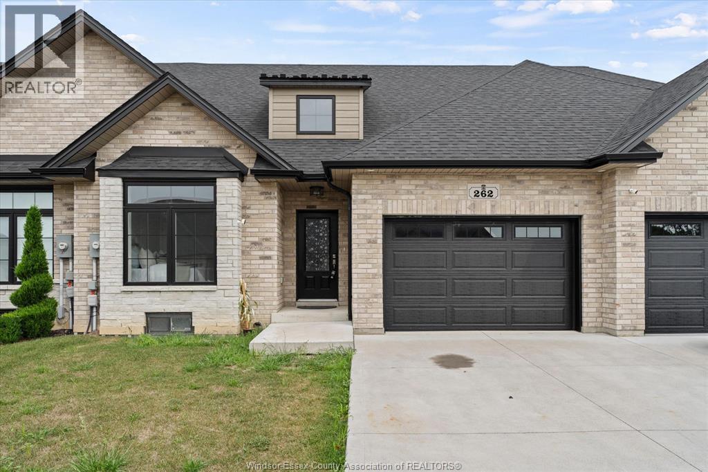 262 Livingstone Crescent, Amherstburg — primary photograph
