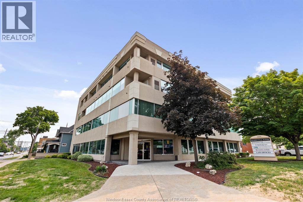 1500 Ouellette #402, Windsor — photograph 3