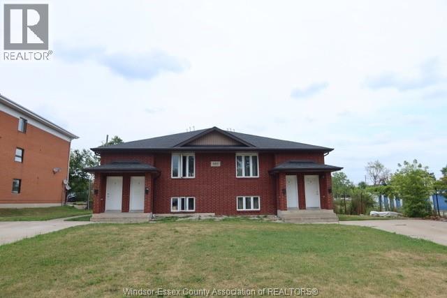3-bedroom Single Family at 680 Cameron #4, Windsor — primary photograph