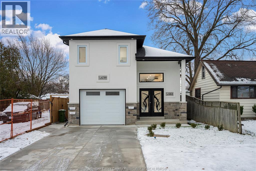 8-bedroom Single Family at 665 Alexandrine Street, Windsor — primary photograph