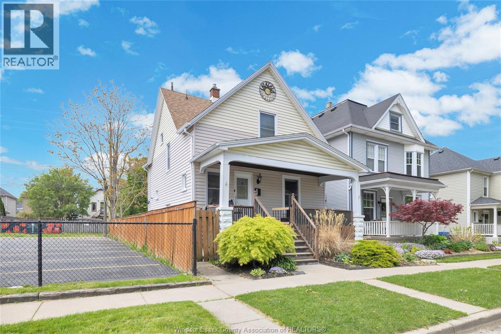 521 Windermere, Windsor — photograph 2