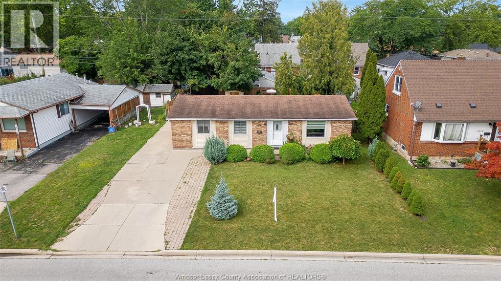 1045 Reedmere Road, Windsor — primary photograph