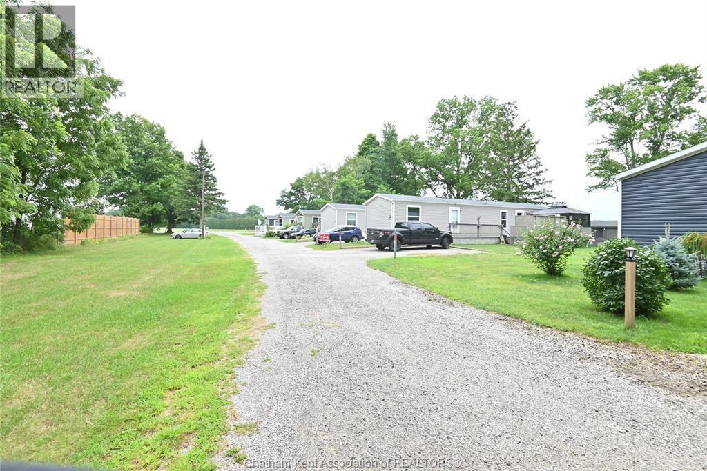 15895 Longwoods Road, Zone Township — photograph 2