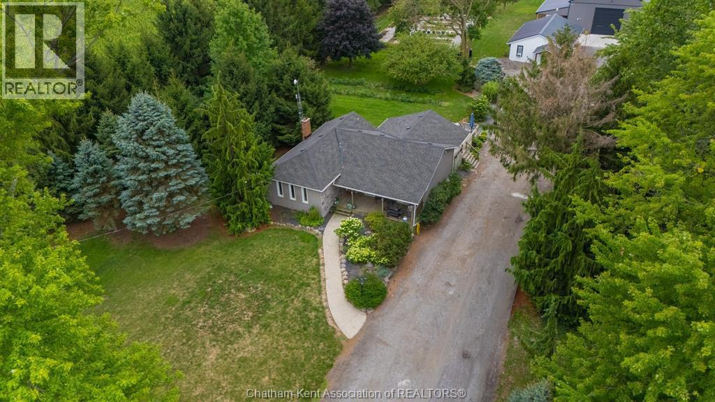 23596 Centre Sideroad, Chatham Township — primary photograph