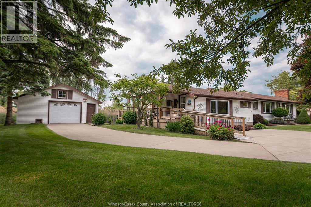 1174 Heritage Road, Kingsville — photograph 2