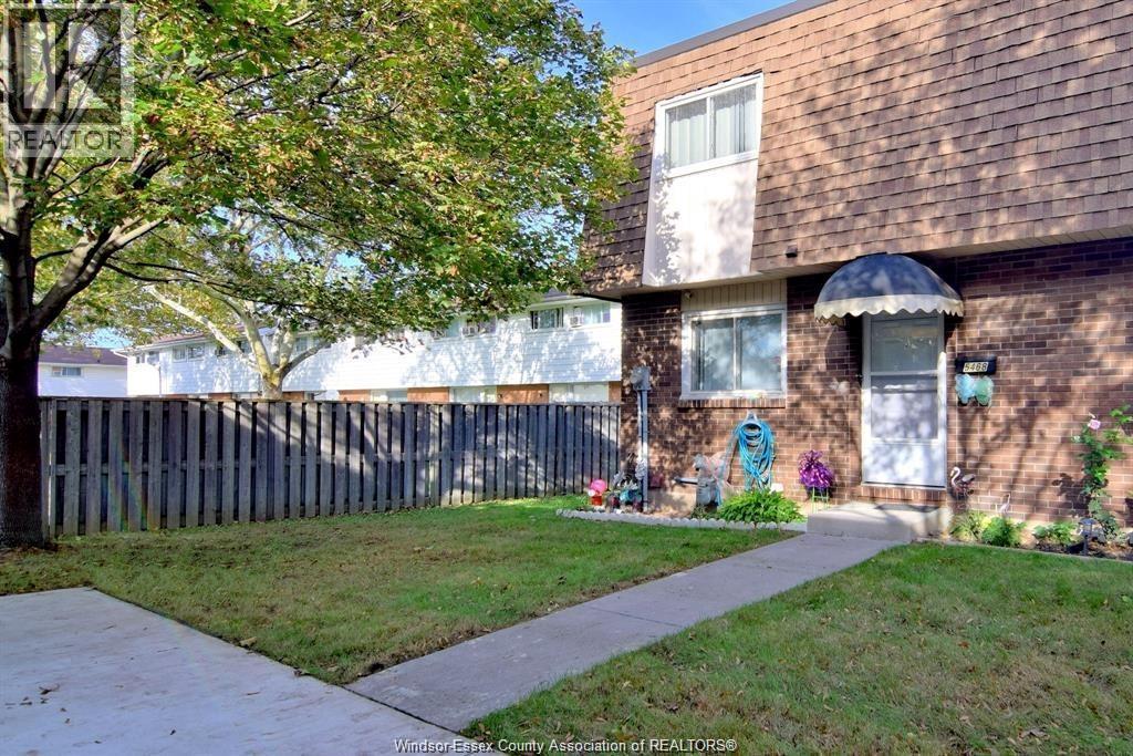 Single Family — 5468 Lassaline Avenue, Windsor, Ontario