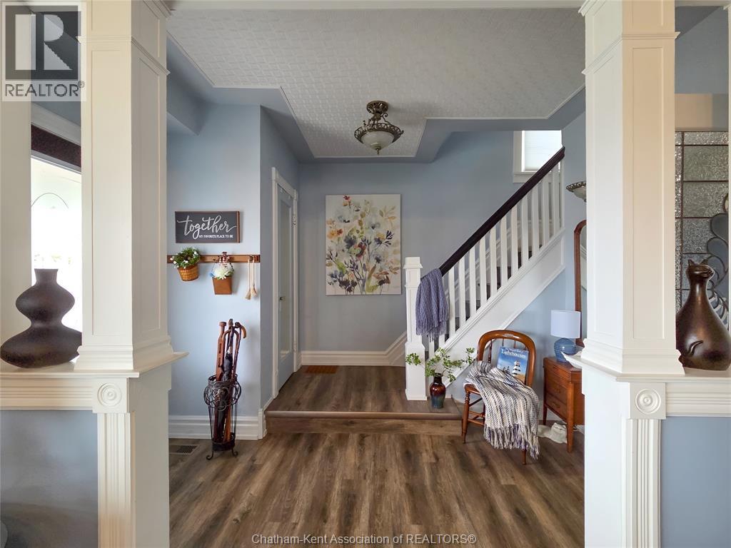 3-bedroom Single Family at 170 Lacroix Street, Chatham — photograph 3