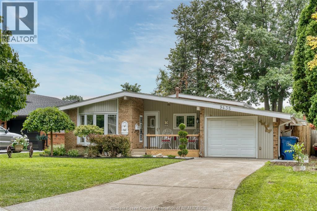 9435 Ridge Road, Windsor — photograph 2