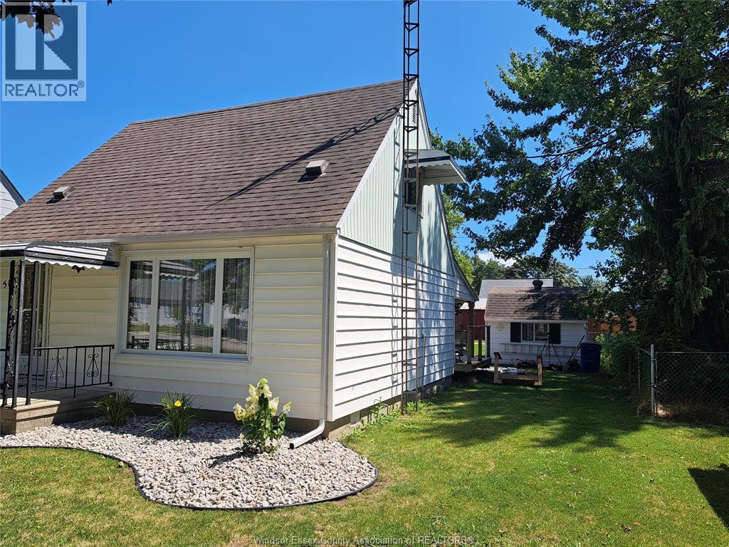 3-bedroom Single Family at 51 Crawford Avenue, Tilbury — photograph 3