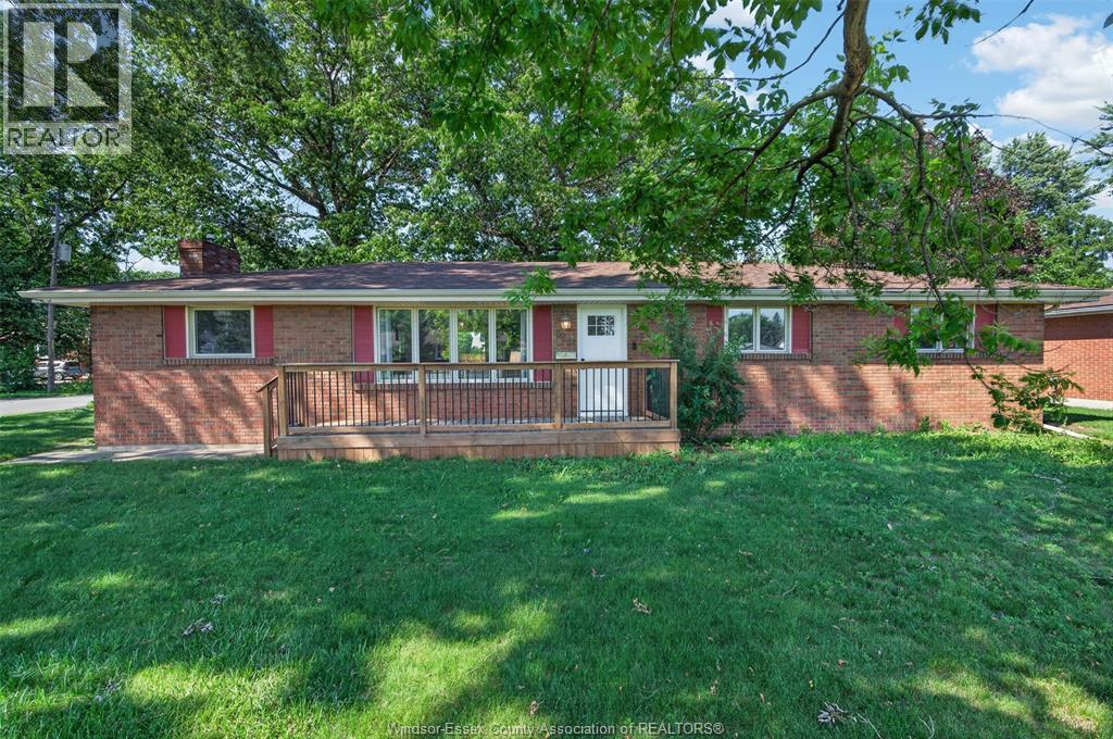 Single Family — 520 Front Road, LaSalle, Ontario