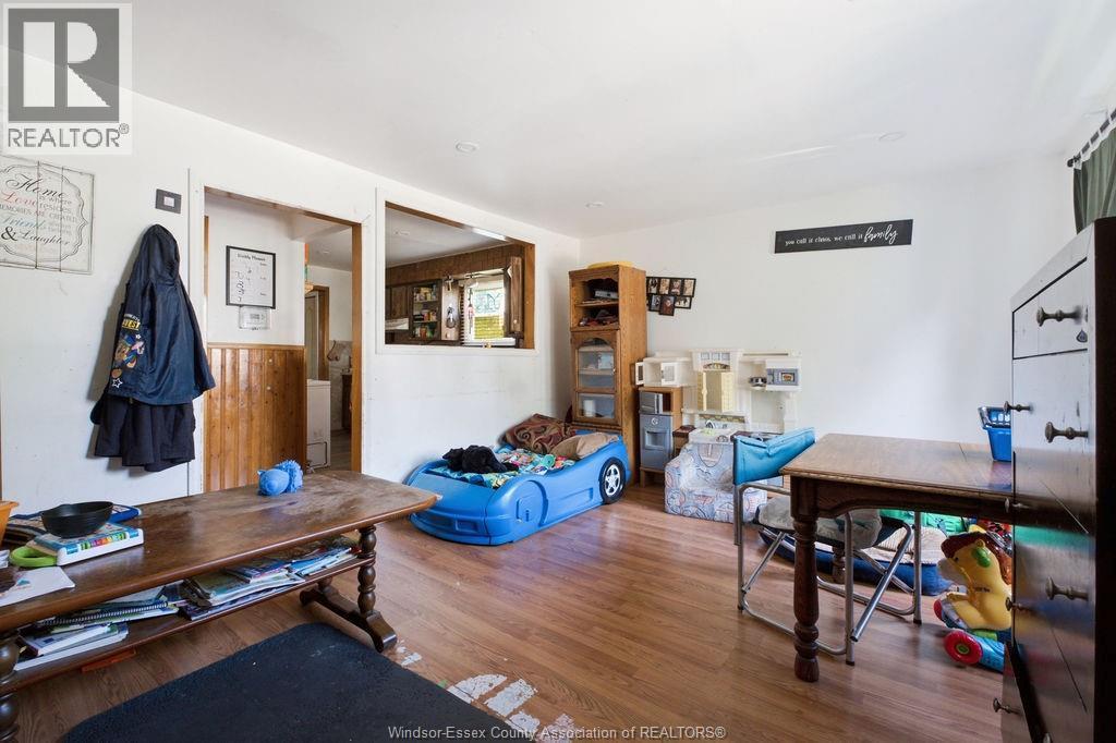 2-bedroom Single Family at 3426 Peter Street, Windsor — photograph 3