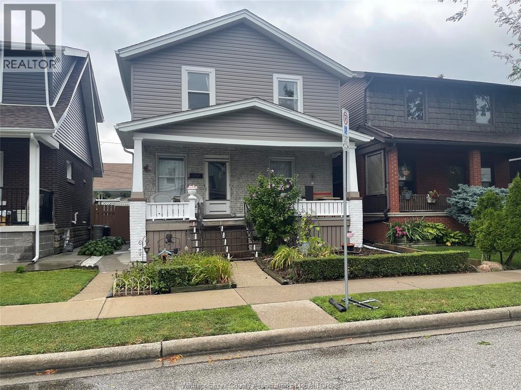 Single Family — 382 Pine, Windsor, Ontario