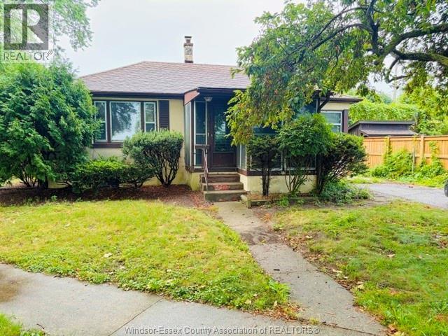 Single Family — 10475 Clairview Avenue, Windsor, Ontario
