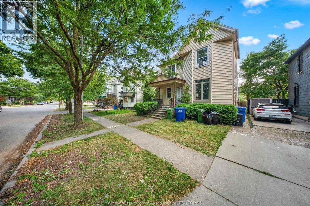 6-bedroom Single Family at 771 Chilver Road, Windsor — primary photograph