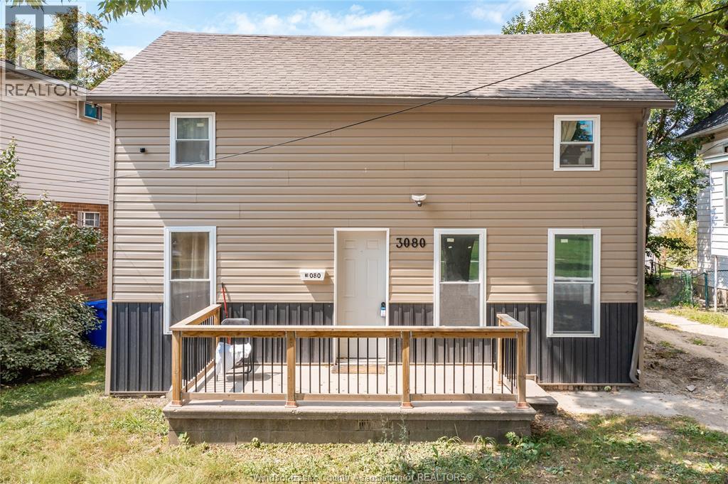 8-bedroom Single Family at 3080 Sandwich Street, Windsor — primary photograph