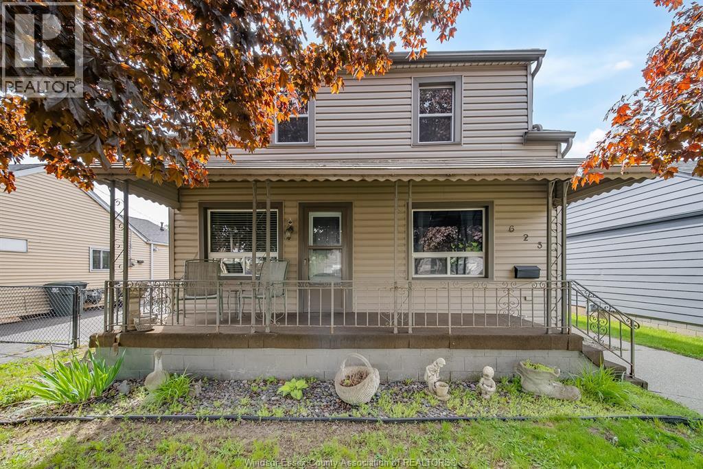 623 Edinborough, Windsor — primary photograph