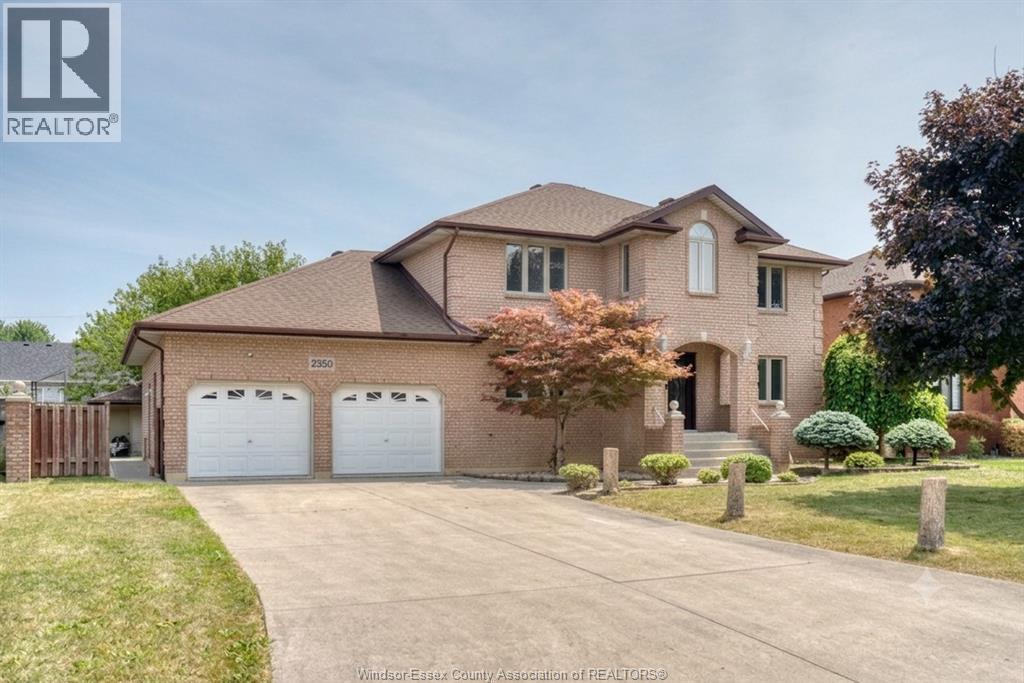 2350 Docherty Drive, Tecumseh — primary photograph
