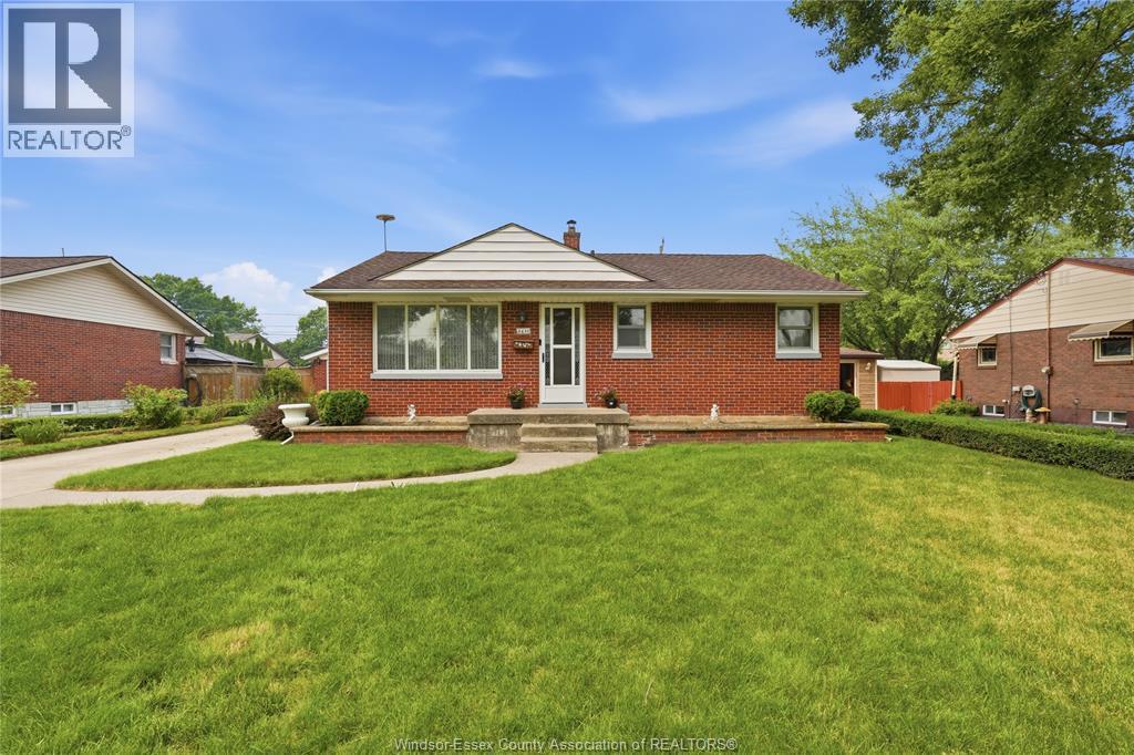 Single Family — 2631 Askin Avenue, Windsor, Ontario