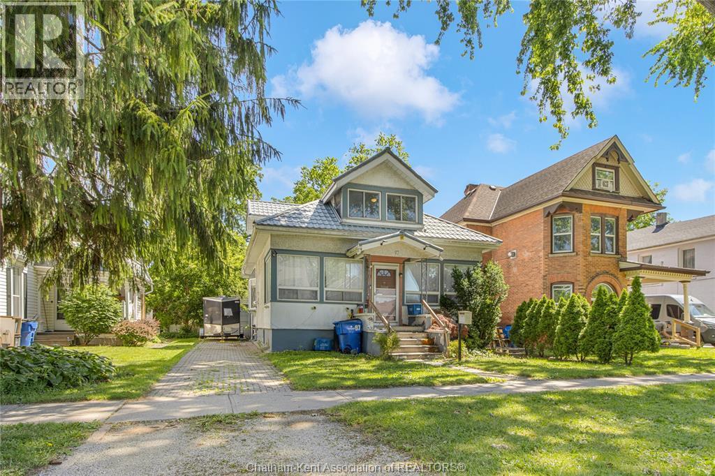 97 Victoria Avenue, Chatham — photograph 3