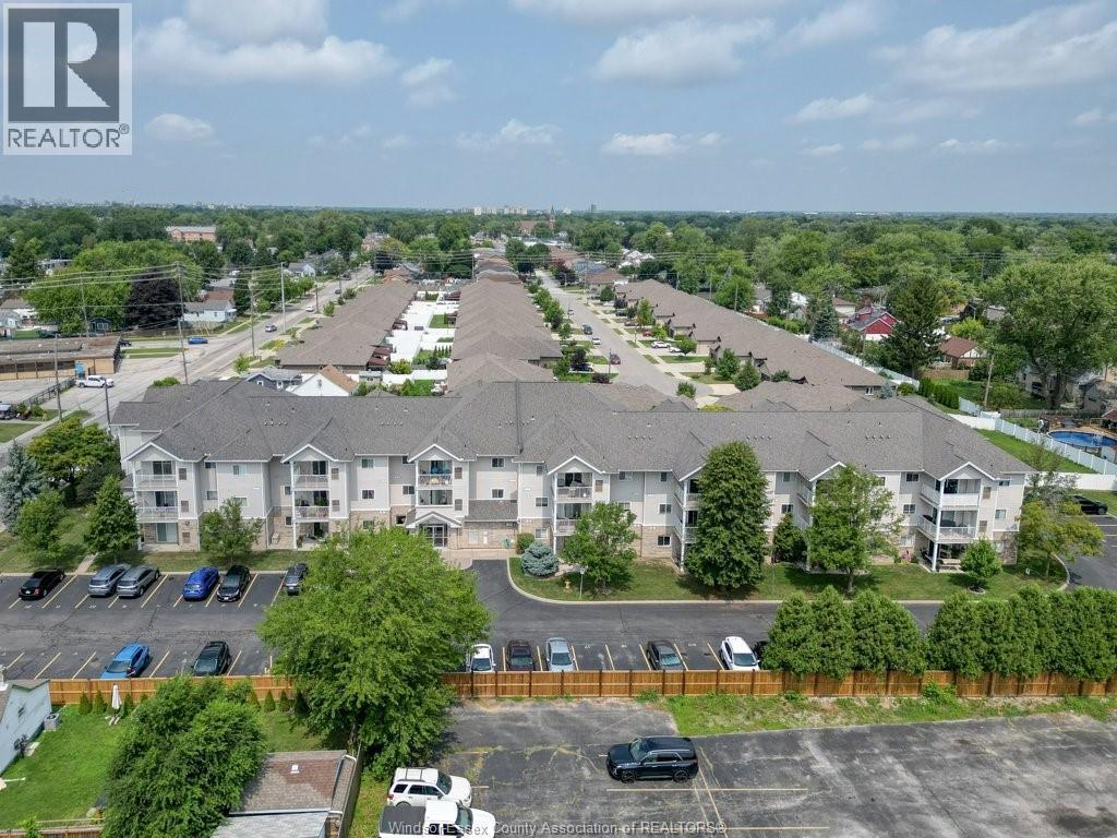 2592 Pillette #206, Windsor — primary photograph