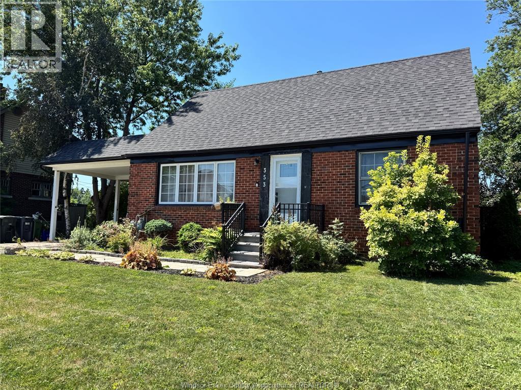 353 Lauzon Road, Windsor — photograph 3
