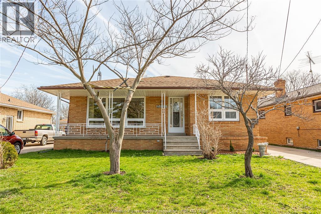 2666 Jos St Louis, Windsor — primary photograph
