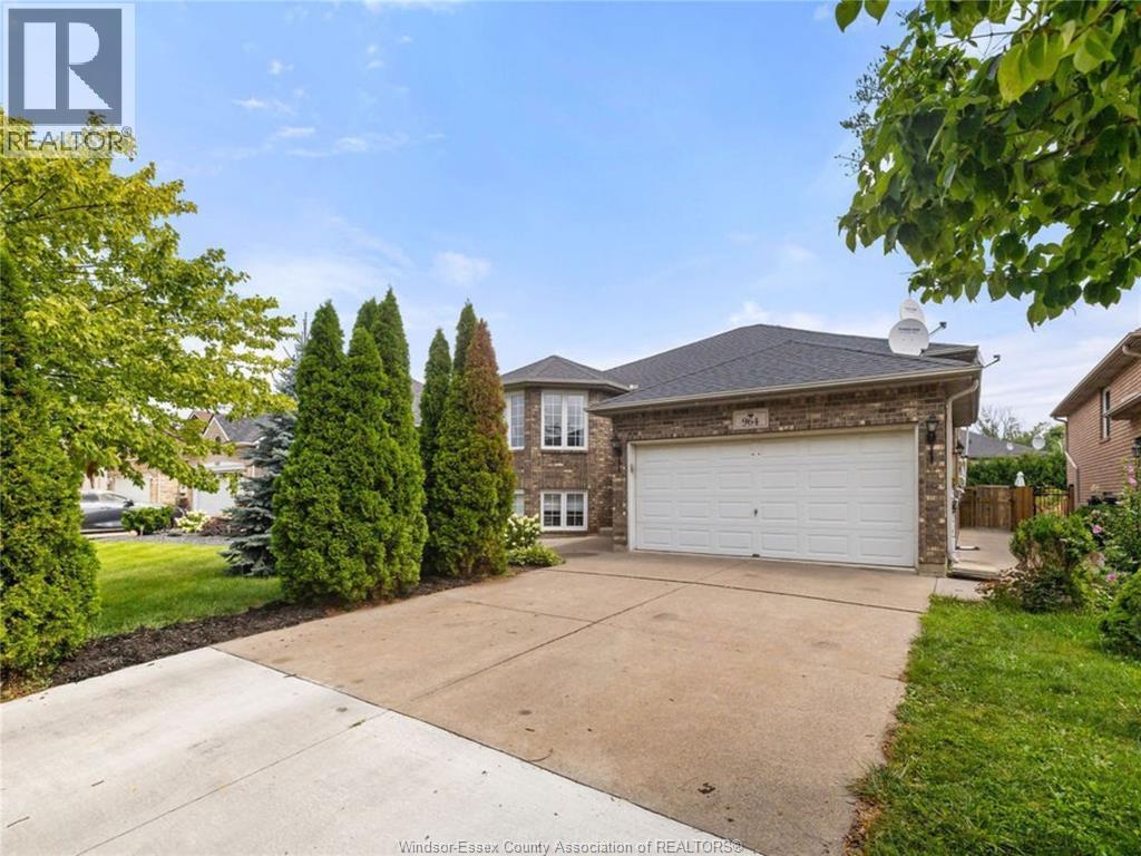964 Greenpark, Windsor — photograph 2