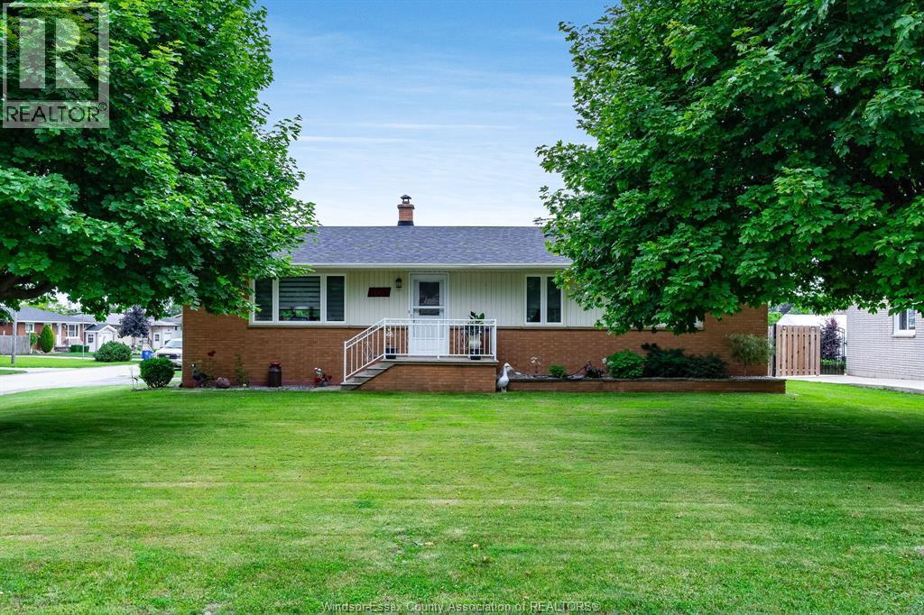 1665 Regent Street, Ruthven — primary photograph