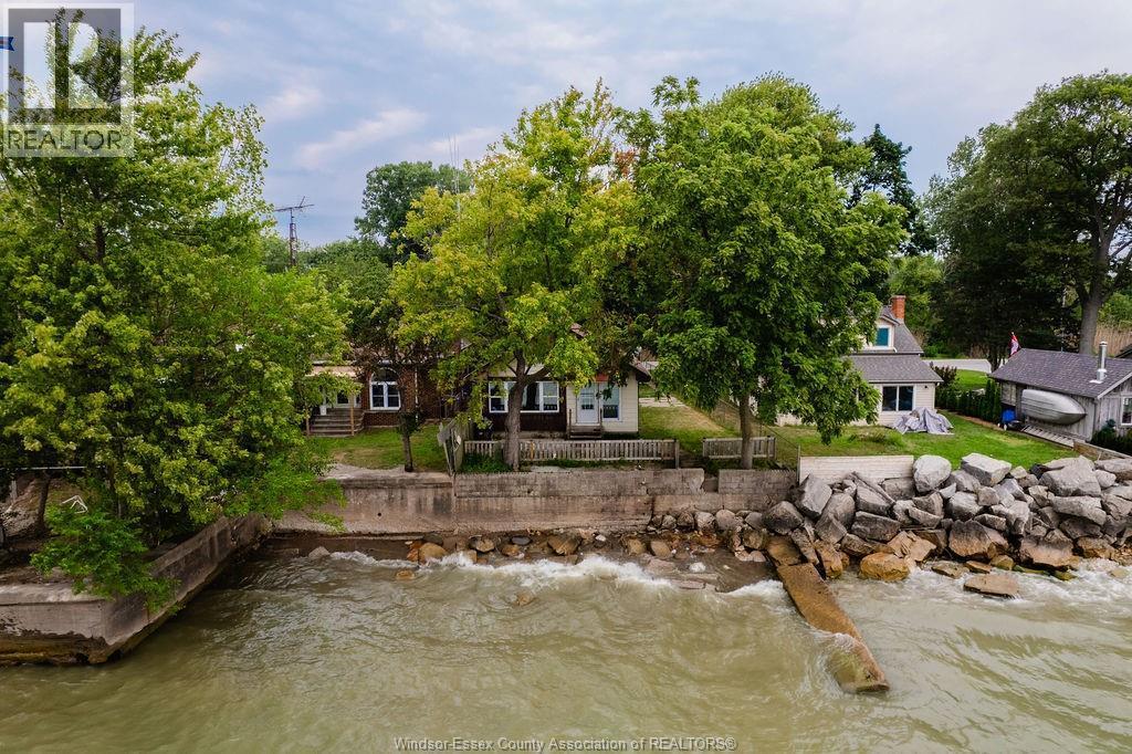 1437 Heritage Road, Kingsville — photograph 2