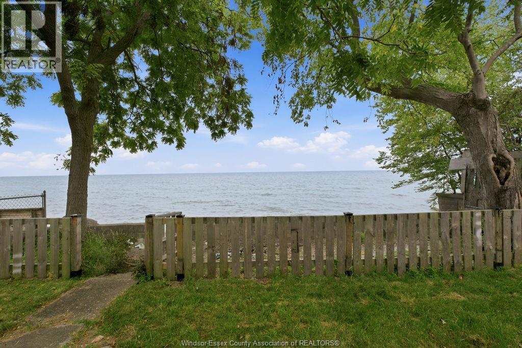 1437 Heritage Road, Kingsville — photograph 3