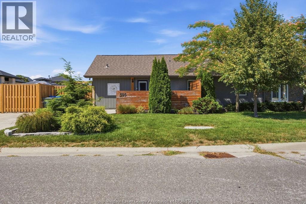 395 Brighton Road, Tecumseh — primary photograph