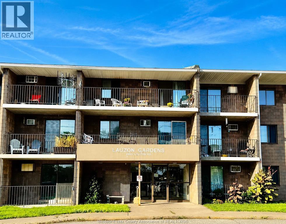 Single Family — 2565 Lauzon Road, Windsor, Ontario