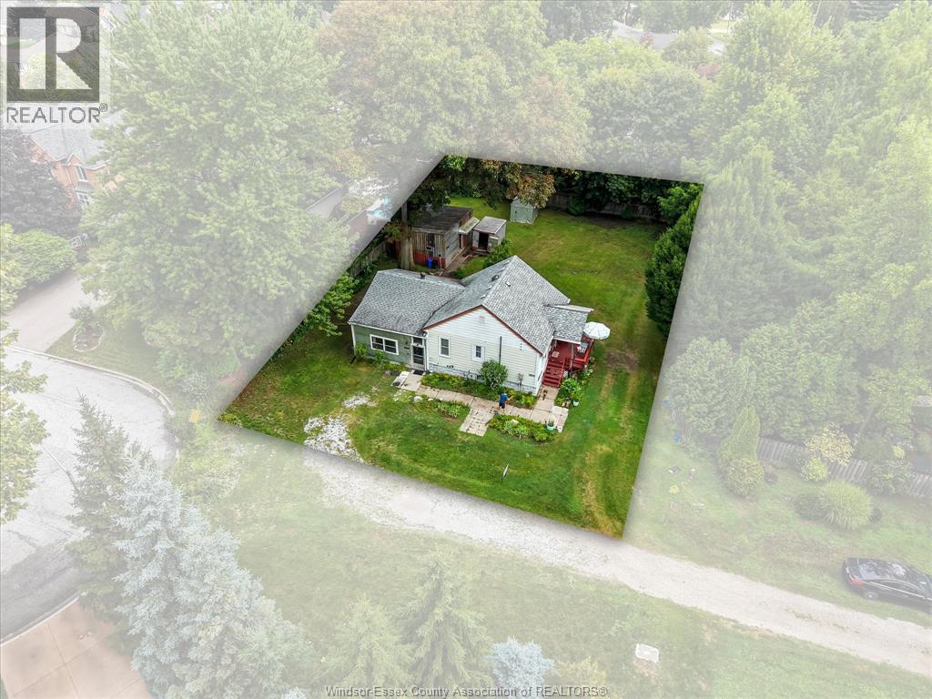 7035 Matchette Road, LaSalle — photograph 2
