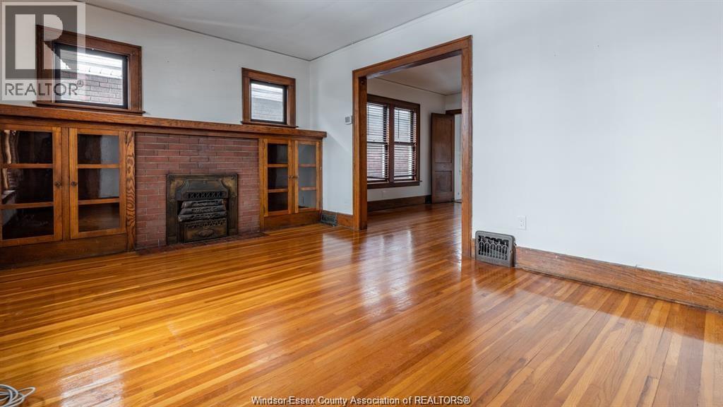 533 Moy Avenue #LOWER, Windsor — photograph 3