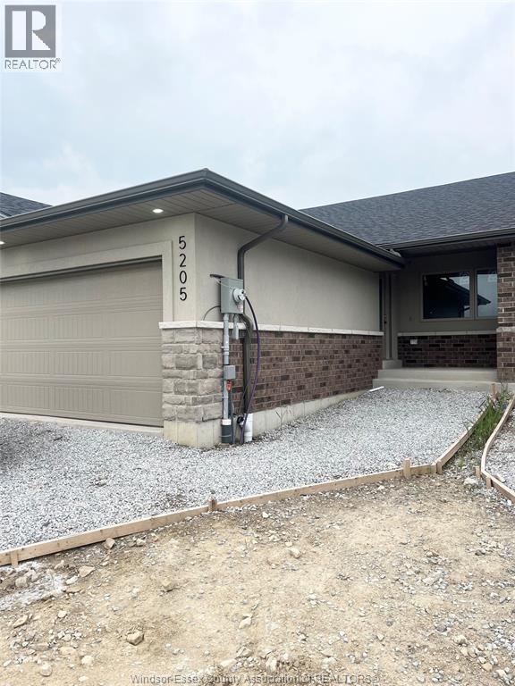 Single Family — 5205 Talia Trail, Tecumseh, Ontario