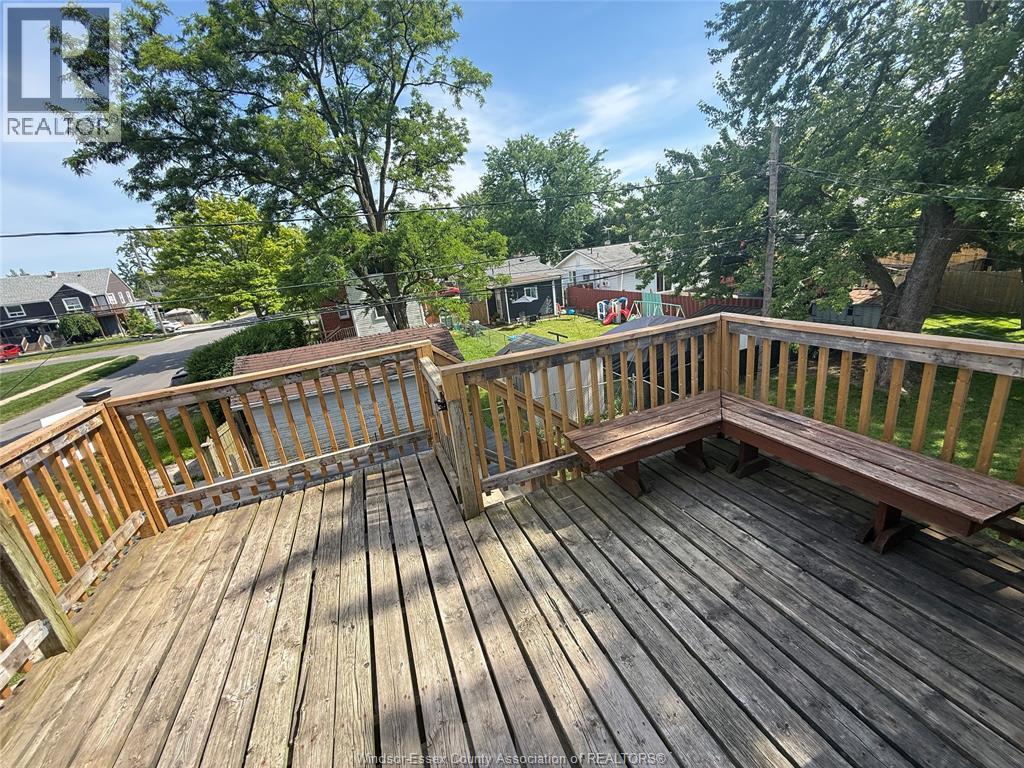 2-bedroom Single Family at 699 Charlotte Street #UPPER, Windsor — photograph 3