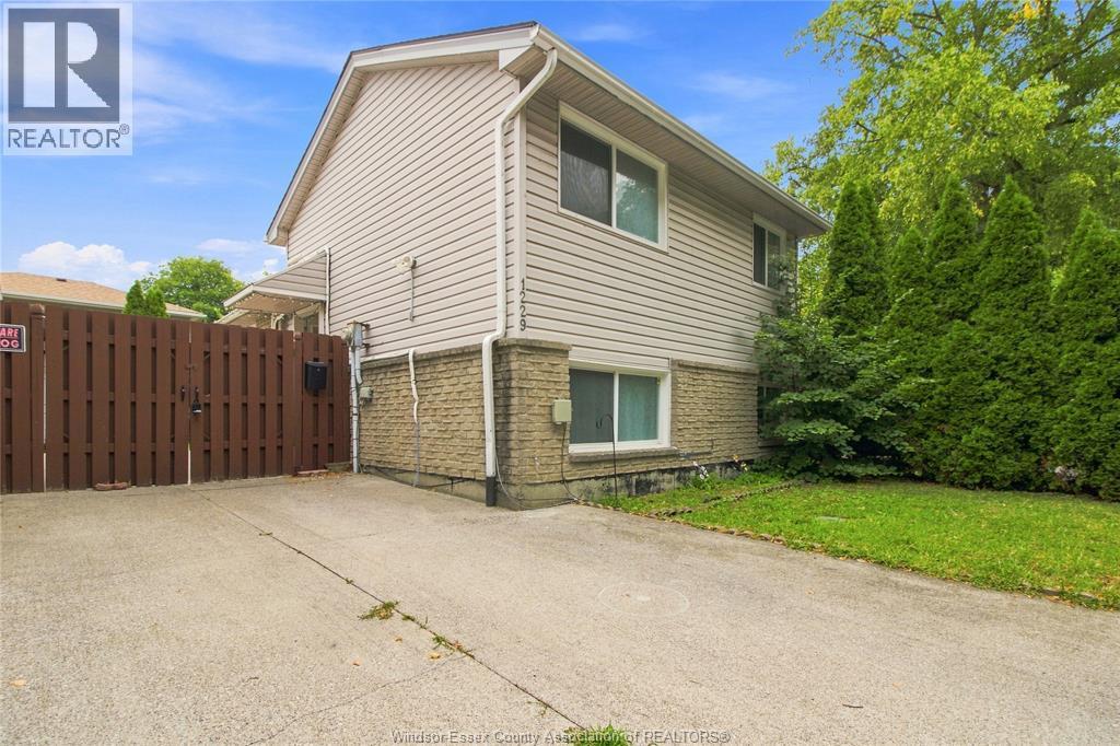 Single Family — 1229 Arncliffe Place, Windsor, Ontario