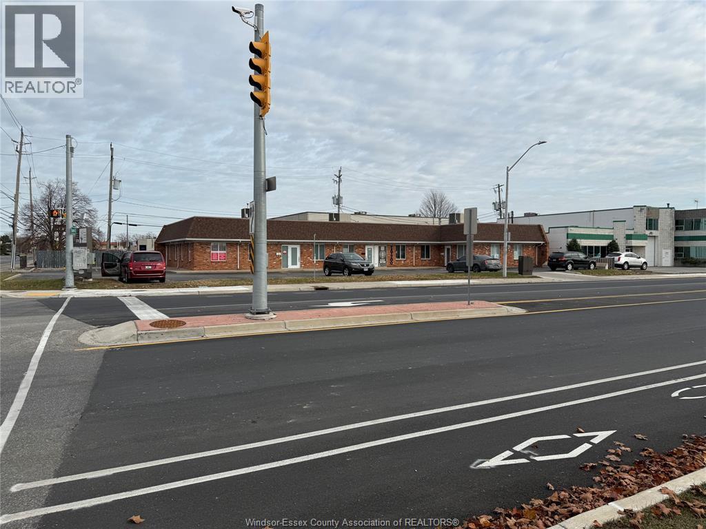 Industrial at 2534 Dougall Avenue #B, Windsor — photograph 3