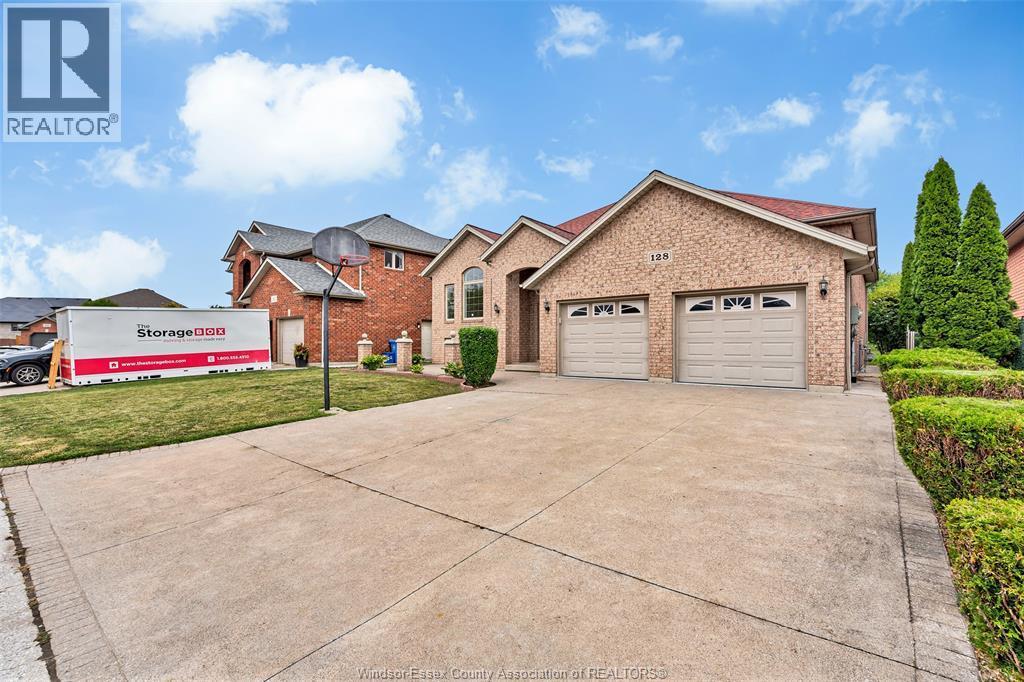 Single Family — 128 Marina Grove, Lakeshore, Ontario