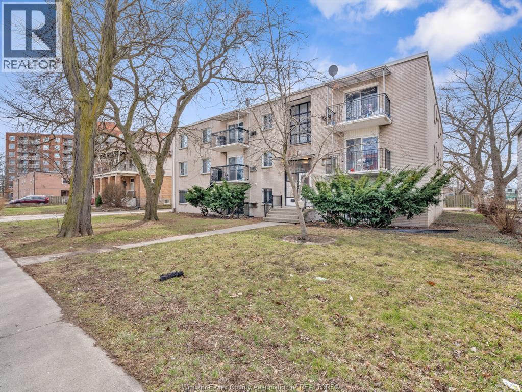 Multi-family — 531 Mill Street, Windsor, Ontario